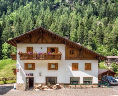 B&B